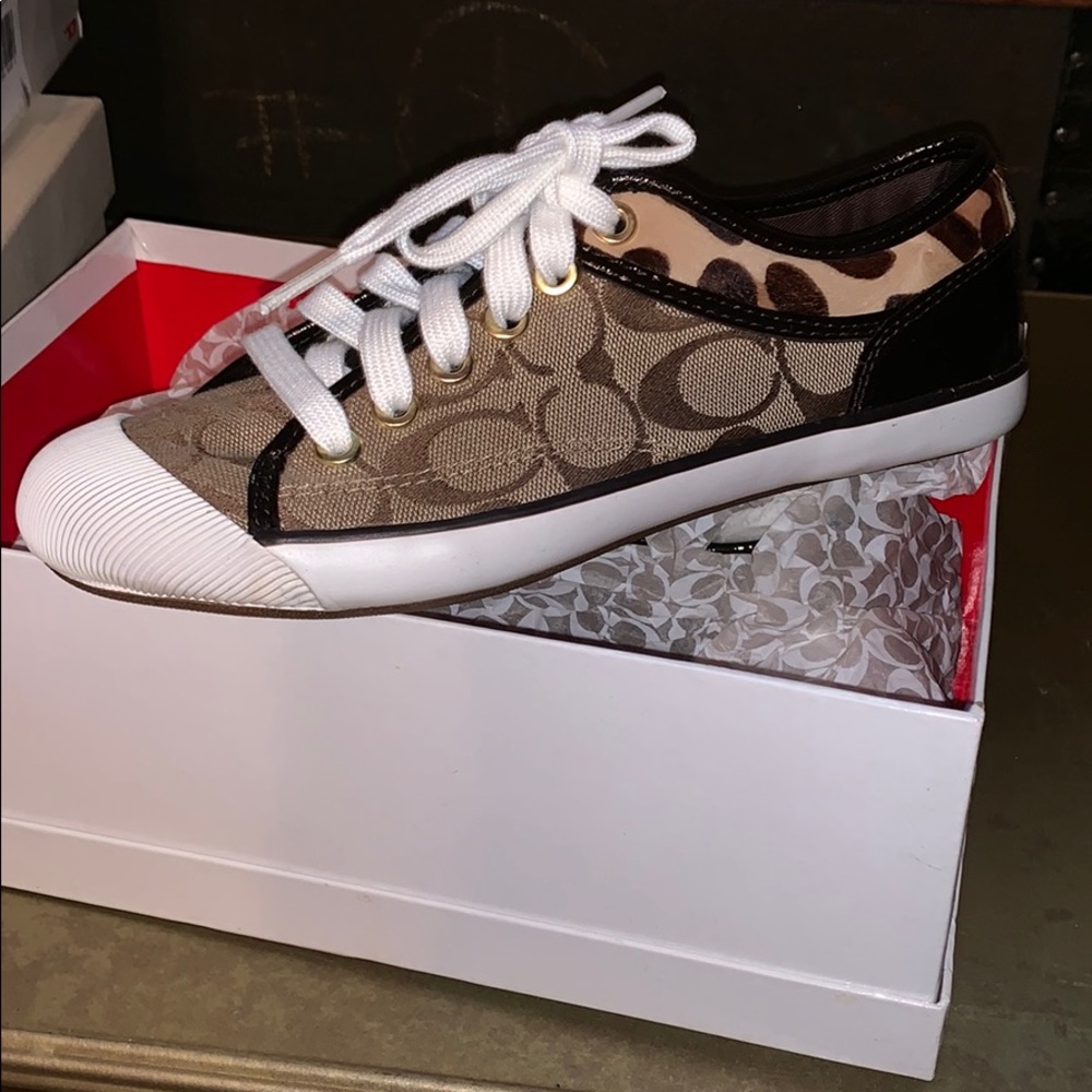 Coach Leather Hide tennis shoes